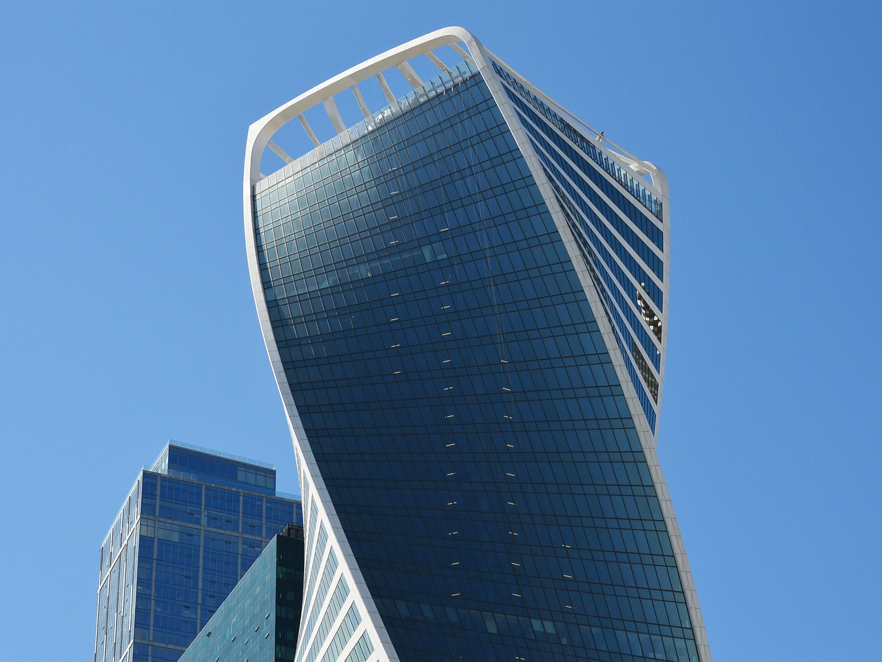 蓝思科技历史行情及其深度分析
