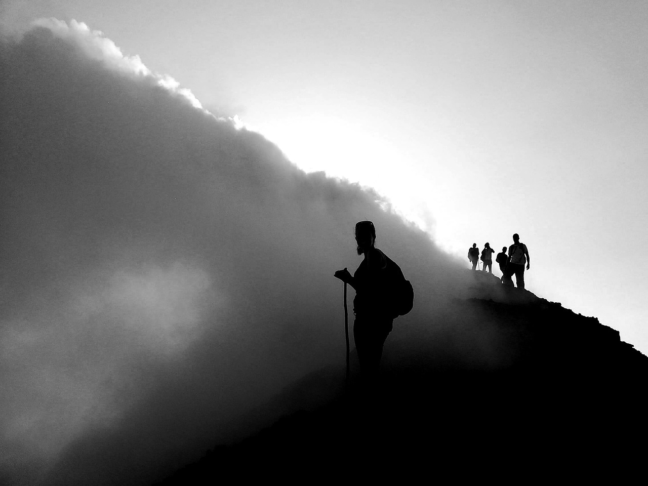 日本富士山最新动态，地质活跃与旅游繁荣共生