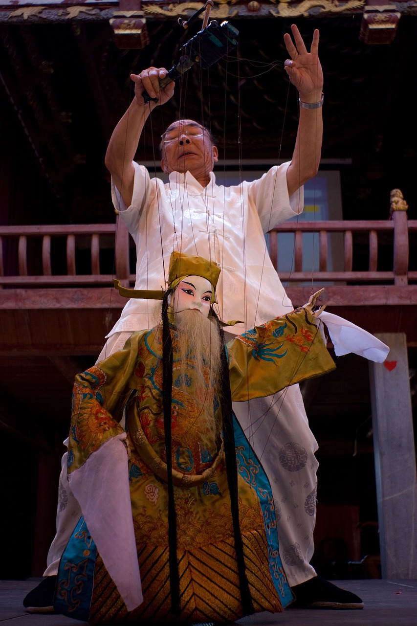 揭秘梁洁年龄与演艺生涯，演员梁洁多大了？真相揭晓！