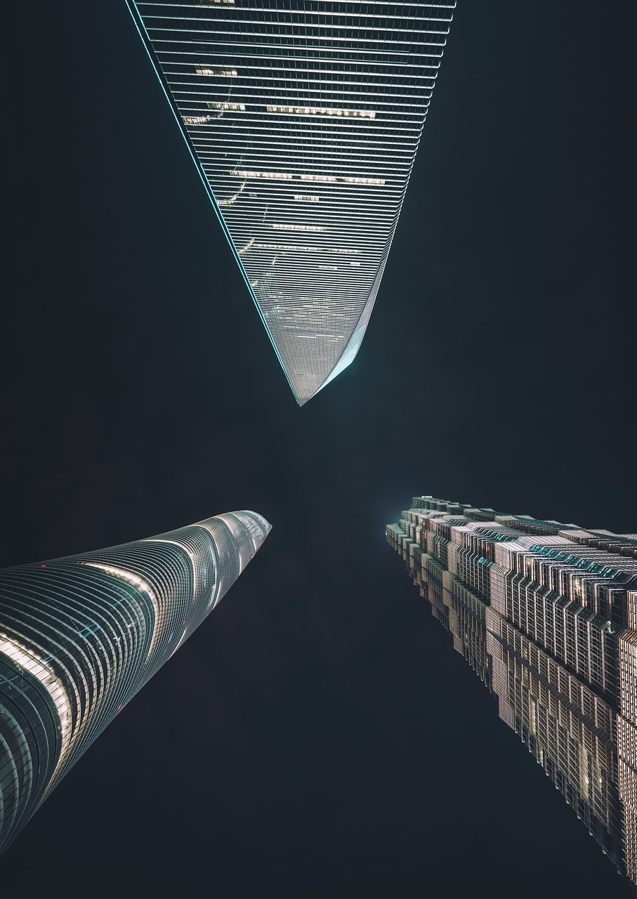 社会现象与技术发展的交织影响，最新评述热点分析