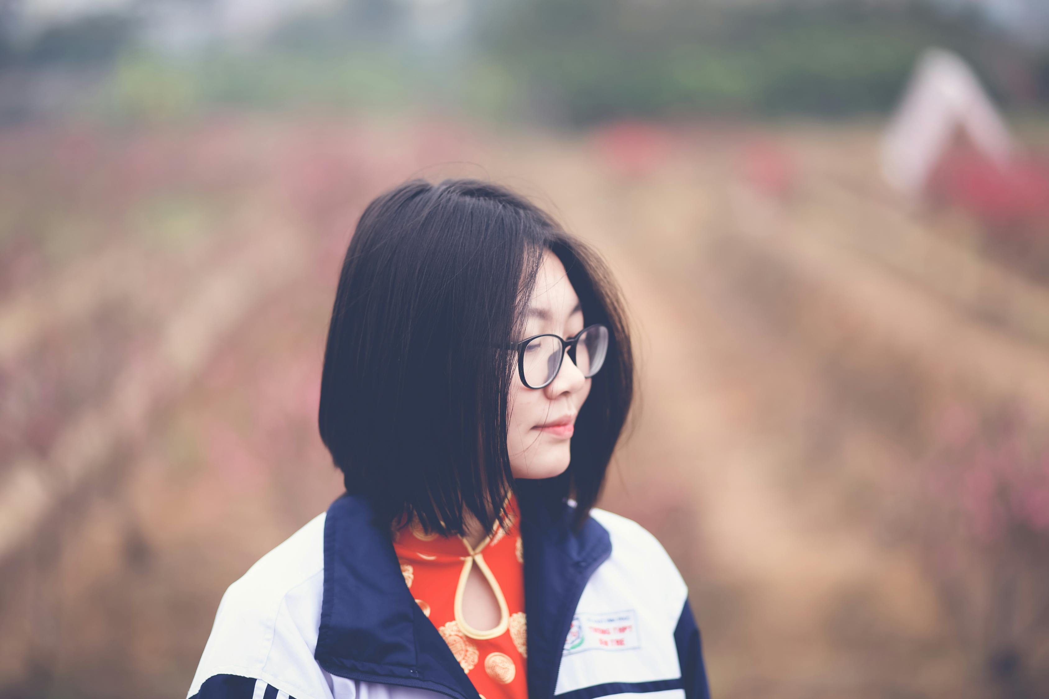 演员吕洁，荧屏上的璀璨之星